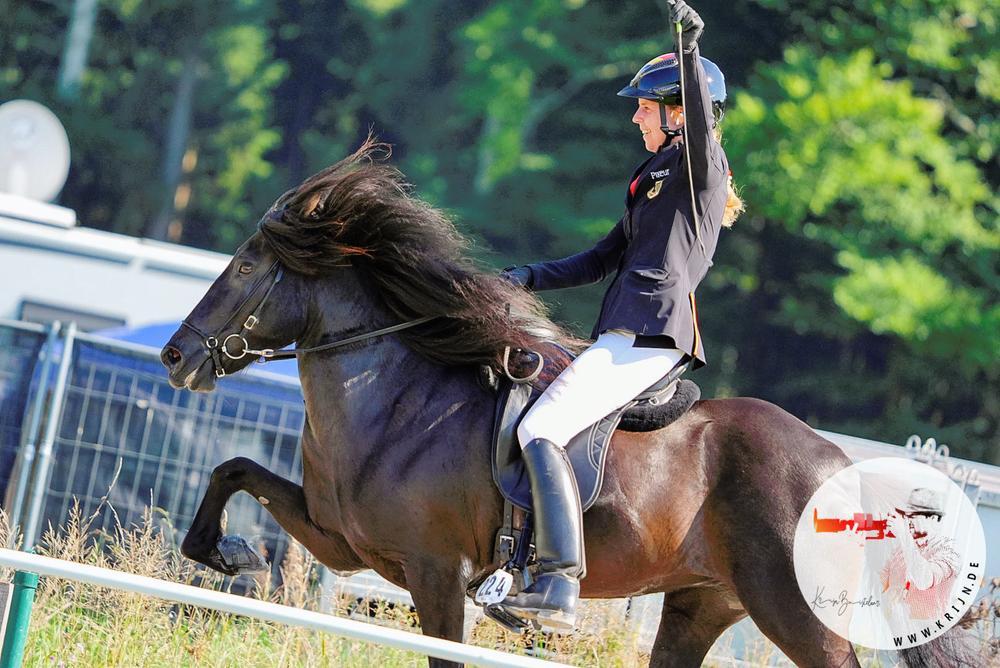 250808_M7_Frauke Schenzel_Náttdís vom Kronshof.JPEG