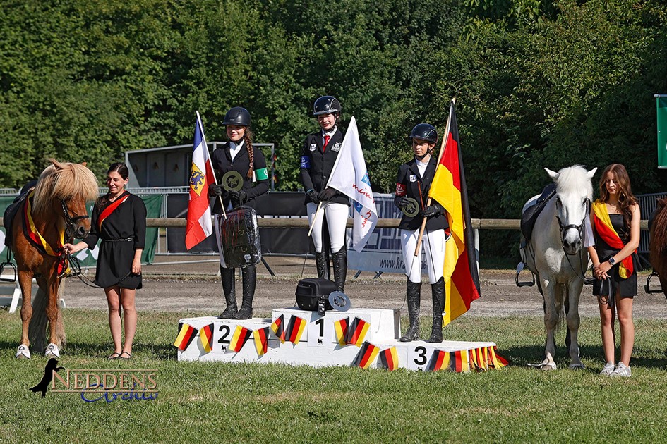 250622_J1.V1_Siegertreppchen.jpg