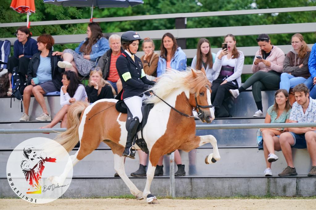 T1_B-Finale_Johanna Beuk_Mía frá Flagbjarnarholti.jpeg